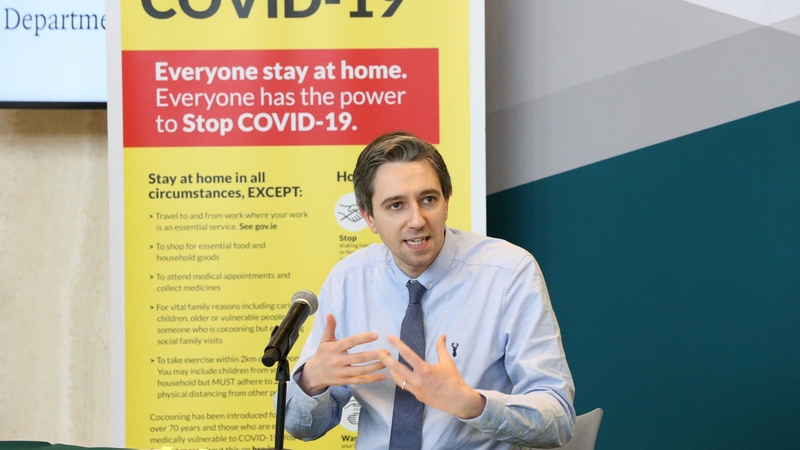 Simon Harris speaking to the media this afternoon (Pic: Rolling News)