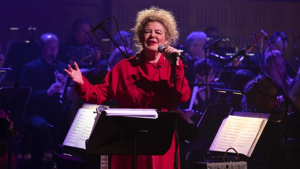 Listen: Maura O'Connell on A Woman's Heart, from the RTÉ Archives