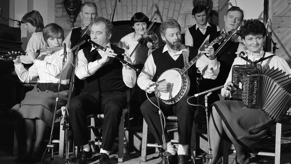 Oranmore Céilí Band on 'The Mountain Lark', February 1985