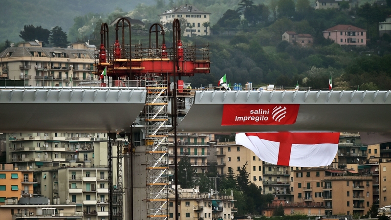 The Italian Prime Minister said that the new bridge symbolises the 'whole of Italy'