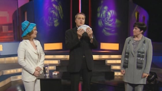 Magician Keith Barry performing on The Late Late Show (2000)
