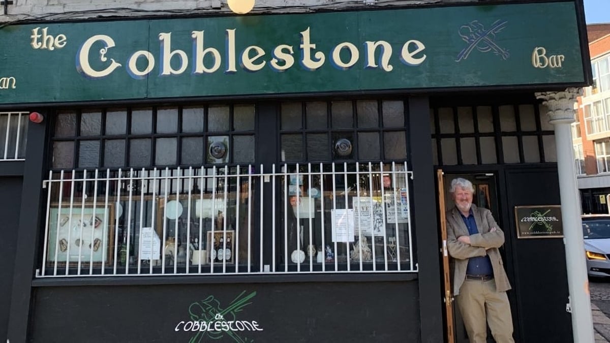 Ep 6 - 'A Creator of Friendships'  in The Cobblestone Pub in Dublin 
