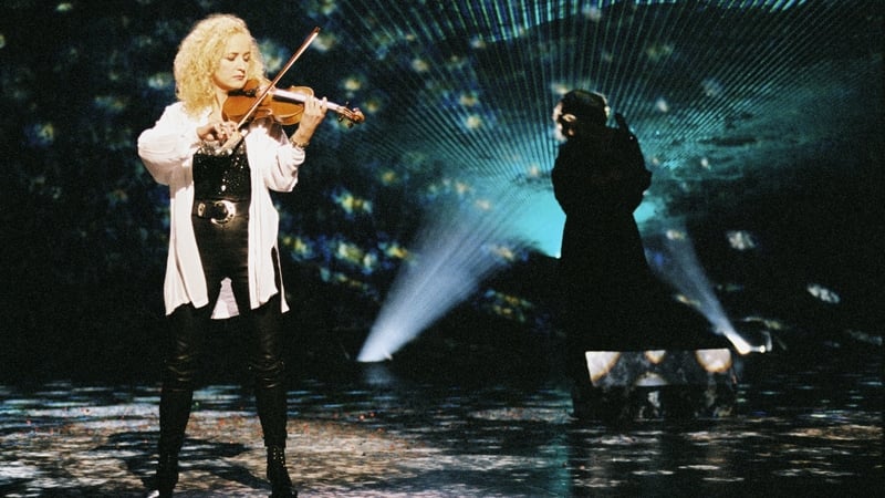 Fionnuala Sherry fiddling her way to victory in 1995