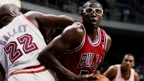 Horace Grant (R) in action for the Chicago Bulls back in 1994