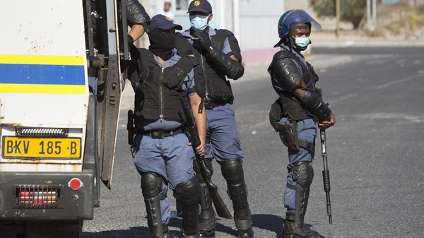 Lockdown in South Africa: "They introduced 75,000 armed troops on