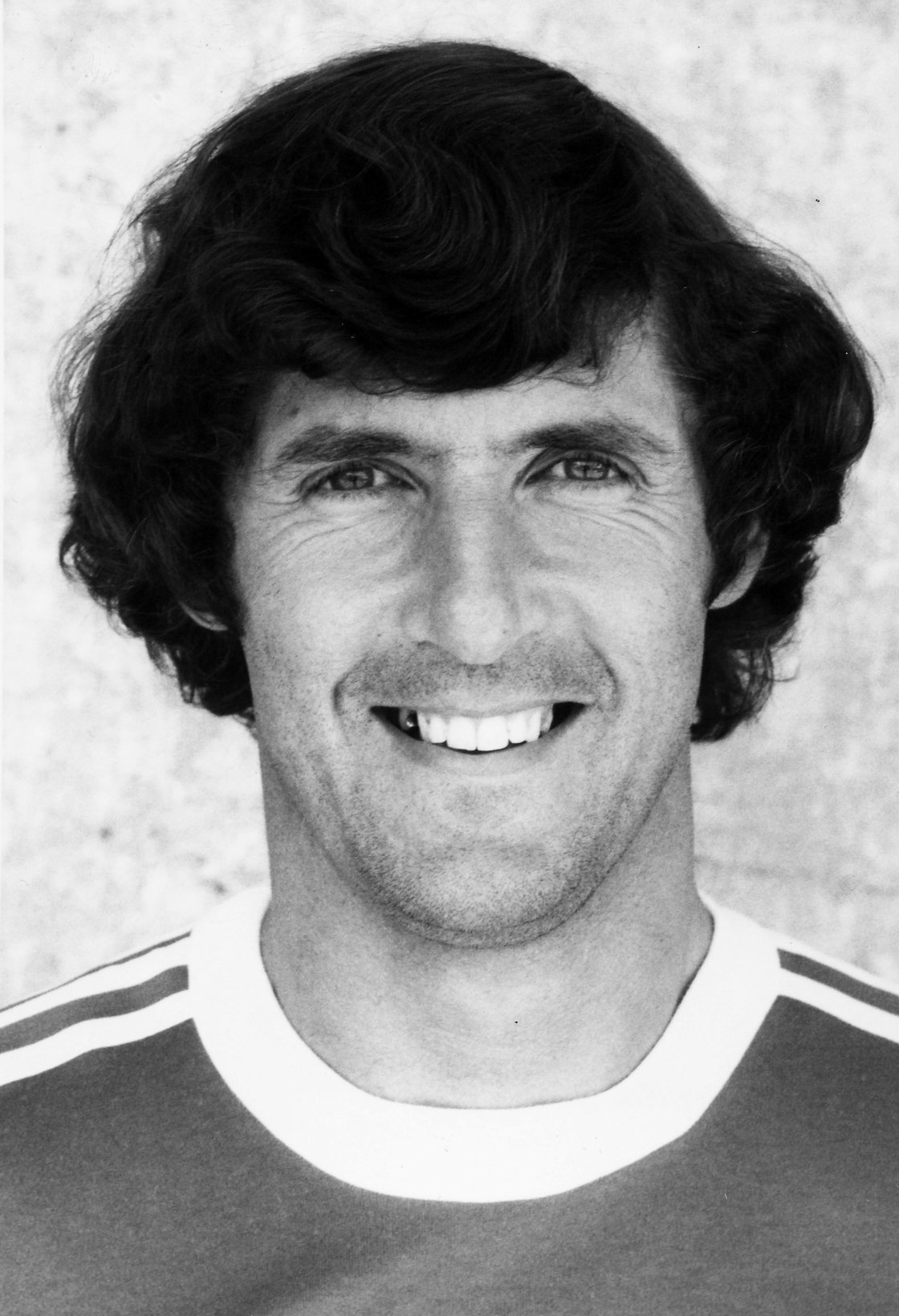 A delighted Don Givens with Neuchâtel in July 1981