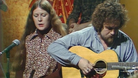 Dolores Keane and John Faulkner on Humours of Donnybrook (1980)