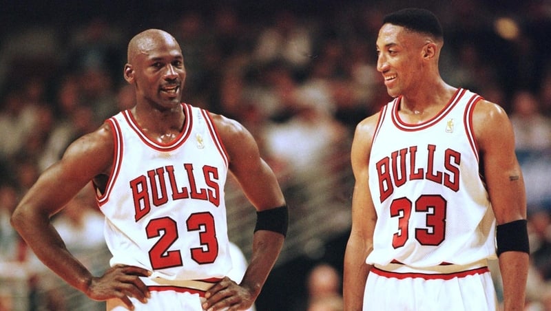 Michael Jordan (L) and Scottie Pippen pictured in 1997