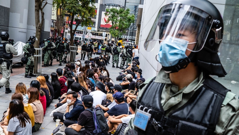 Police rounded up hundreds of protesters