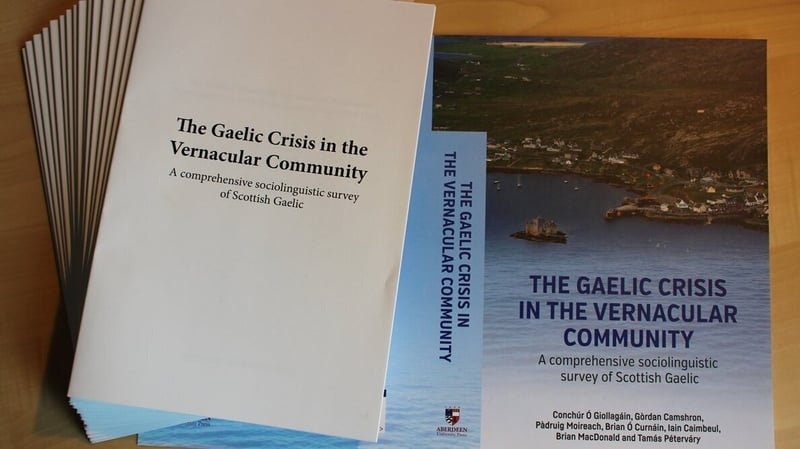 "Níl sé d'acmhainn ag pobal na Gàidhlig glúin nua cainteoirí a athghiniúint"