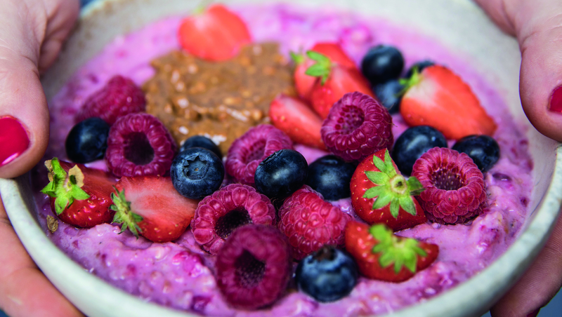 Trisha's berry and peanut butter oats