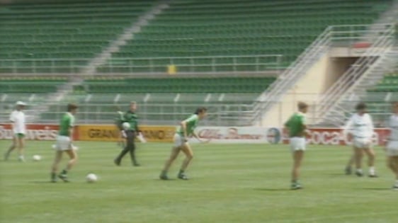 Irish Soccer Team training in Palermo (1990)