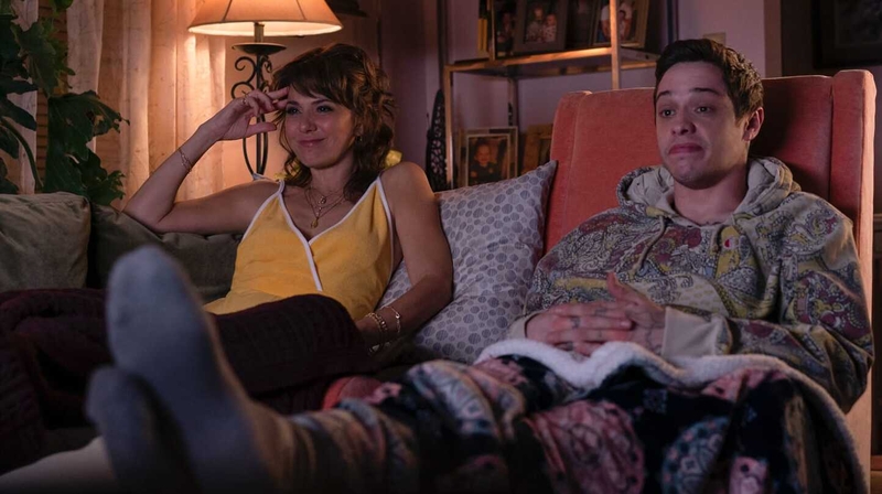 Marisa Tomei with Pete Davidson in The King of Staten Island