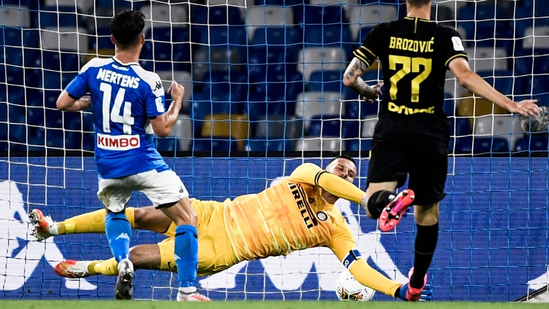 Dries Mertens (C) scores an equalizer past Inter Milan goalkeeper Samir Handanovic