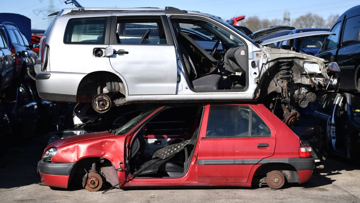 Illegal car scrap yards discovered in Dublin