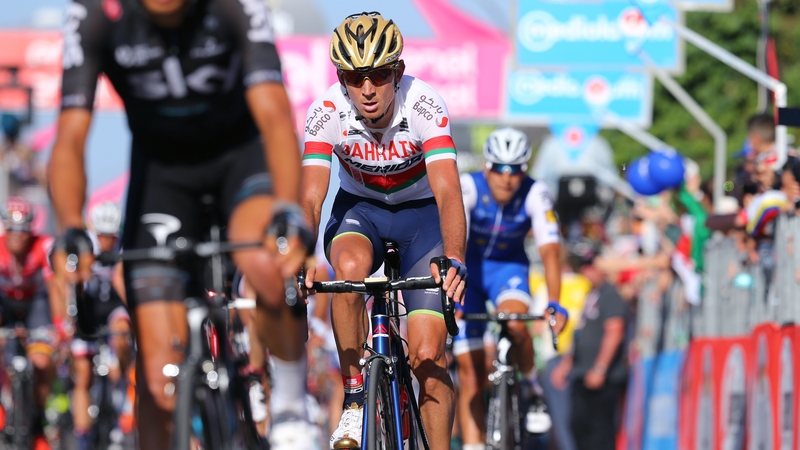 Kanstantsin Siutsou in action at the 2017 Giro