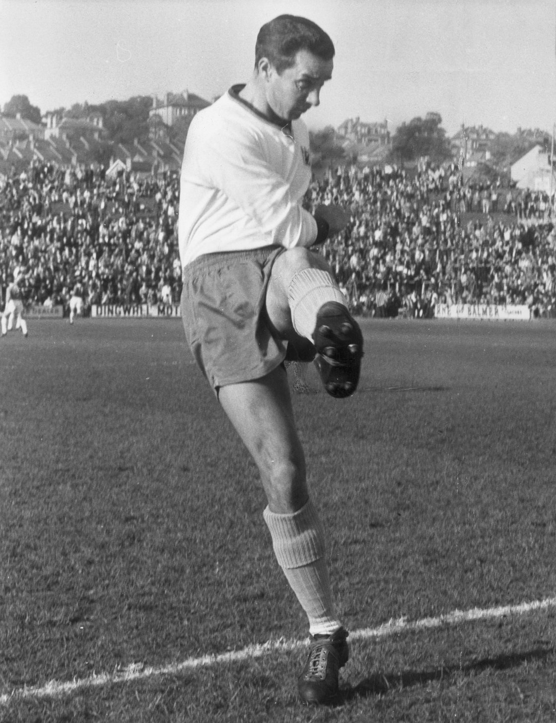 Ronnie Allen as Crystal Palace captain in 1963