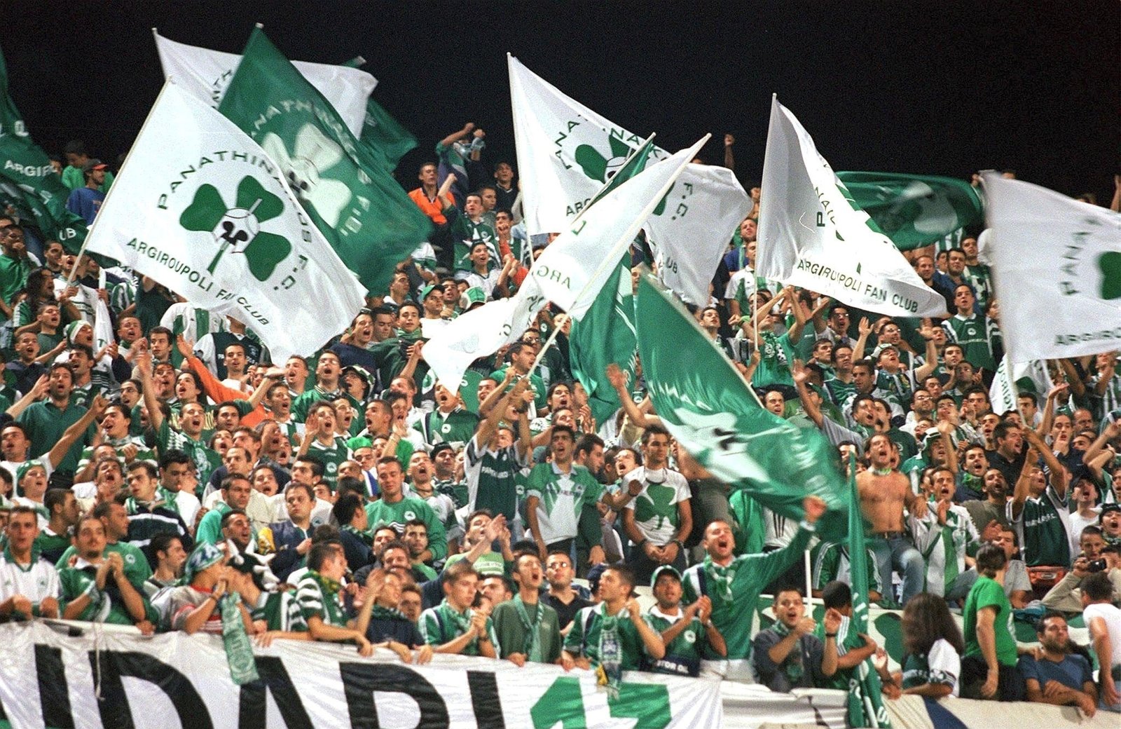 The shamrock features prominently on the club's badge along with its foundation year of 1908