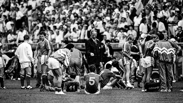 25 June 1990: Speaking to the players ahead of the penalty shootout against Romania (Picture credit: Ray McManus)