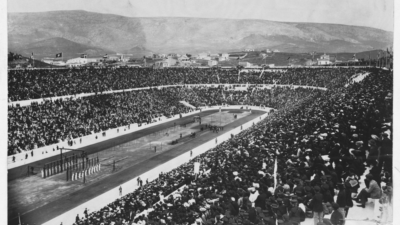 Irish long jumper Peter O'Connor attempted to replace a Union Jack with an Erin go Bragh flag at the 1906 Intercalated Games in Athens