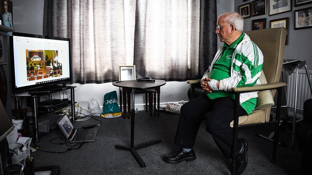 96-year old former Republic of Ireland kitman Charlie O'Leary watches Jack Chartlon's funeral from his home in Dublin