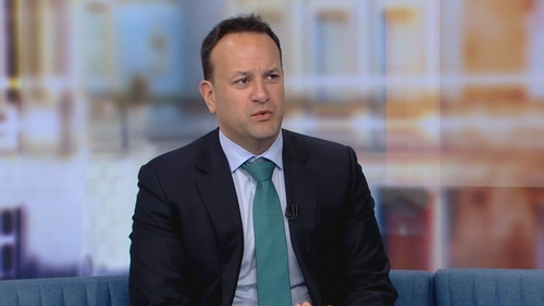 An Tánaiste ag admháil go bhfuil páistí le riachtanais ag fanacht ró-fhada