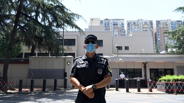 Chinese authorities take over US consulate in Chengdu