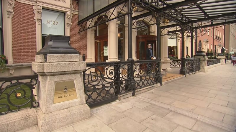 The statues, two of which are slave girls holding torches and two are Nubian princesses, were erected outside the hotel in 1867