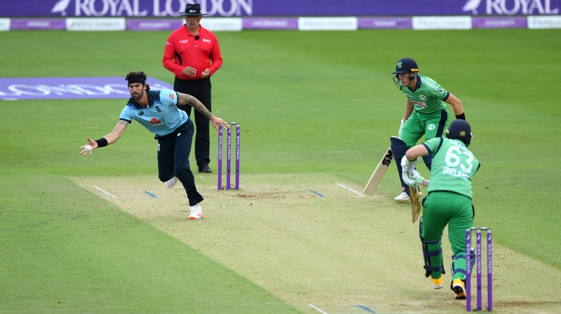 Reece Topley fields off his own bowling during the second ODI with Ireland