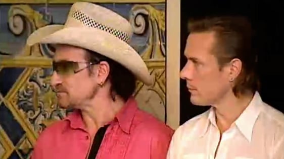 Bono and Larry, Portugal (2005)