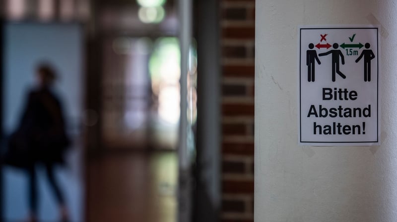 Germany's Ifo institute said its business climate index rose to 93.4 from a downwardly revised 92.5 in August