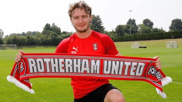Kieran Sadlier has penned a two-year deal