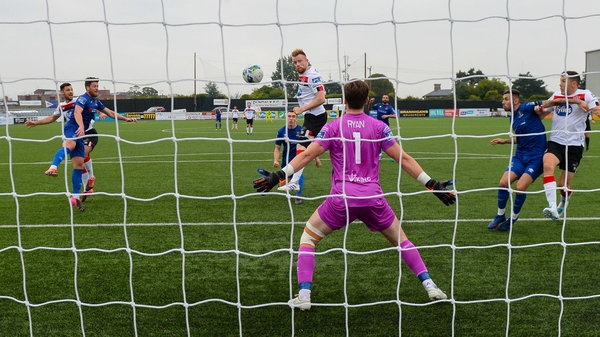 Hoare heads home for the hosts