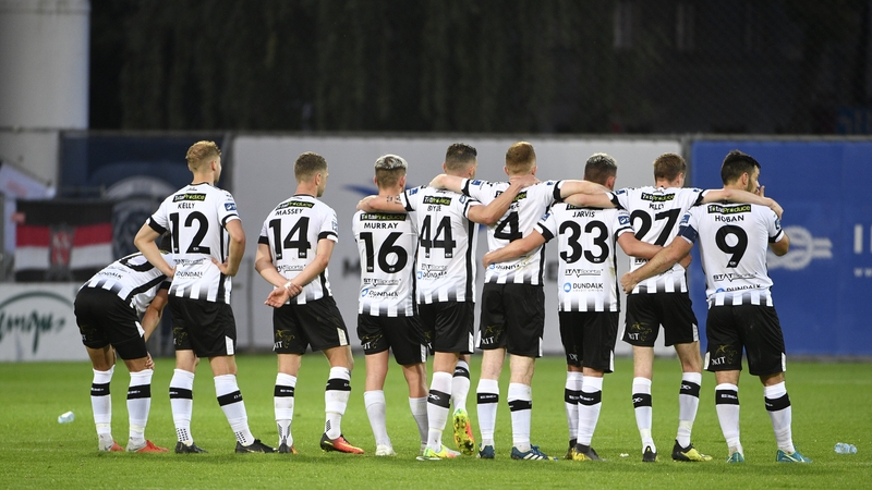 It's a one-legged tie