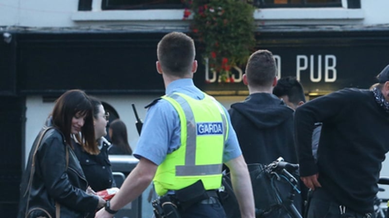 The Cabinet agreed gardaí should be able to close pubs disregarding public health guidelines (Pic: RollingNews.ie)