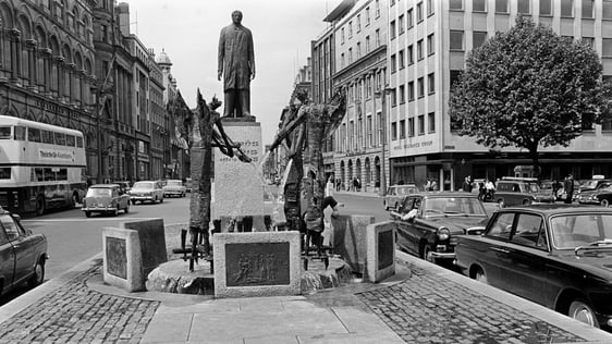 Thomas Davis Statue, College Green (1967)