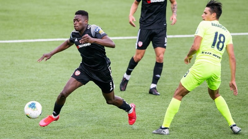 Ibrahim Meite of Derry City in action against Dominykas Barauskas of FK Riteriai