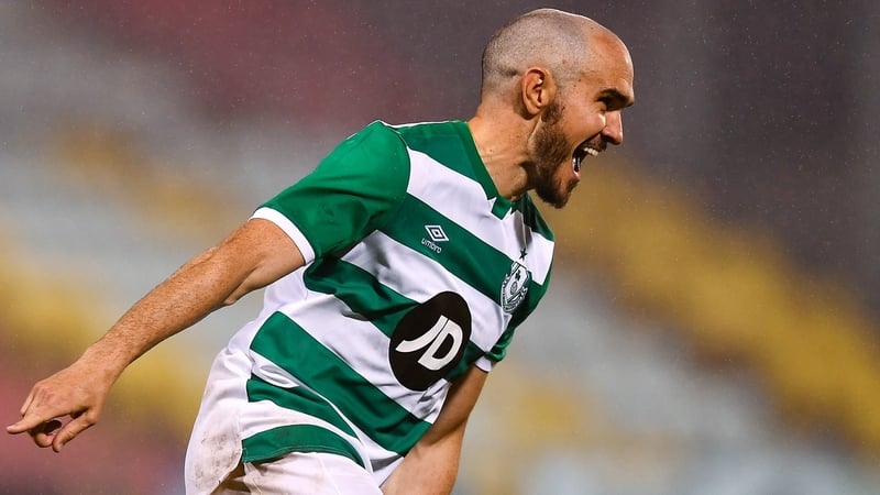 Joey O'Brien celebrates scoring the winning penalty