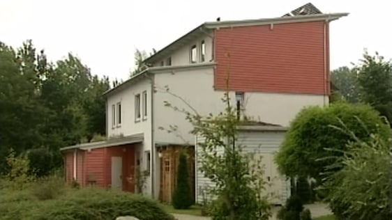 German Housing (2005)