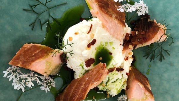 This is a lovely combination of flavours and textures and creates a really stylish looking dish.