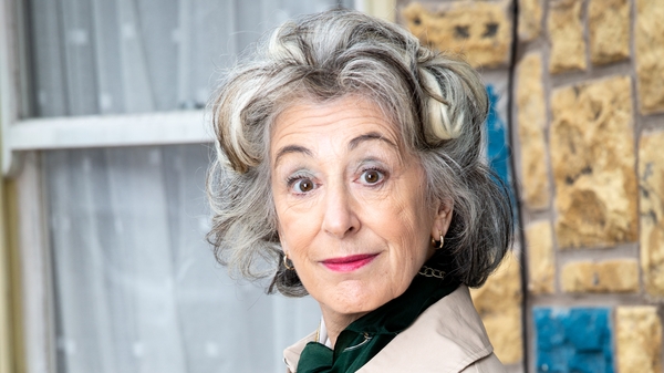 Maureen Lipman as Evelyn Plummer