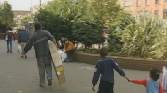 People in Dublin city centre (2000)
