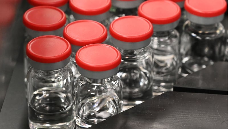 Vacsaín thrialach in aghaidh Covid-19 á tástáil