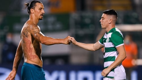 Zlatan Ibrahimović and Gary O'Neill exchange pleasantries at the end of the game
