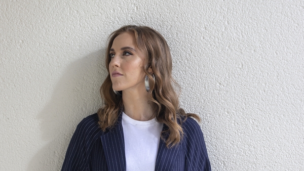 Shelf Analysis: Louise O'Neill talks to Rick O'Shea