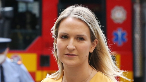 Diúltaithe ag an bhfreasúra do mholadh Helen McEntee maidir le ceisteanna a fhreagairt faoi phroiséas ceapacháin Seamus Woulfe