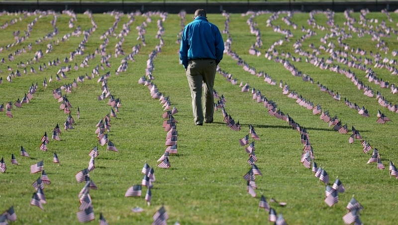20,000 American flags are displayed on the National Mall in Washington DC to remember the 200,000 lives lost