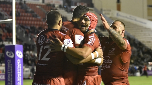 Bryce Heem of Toulon celebrates their first try