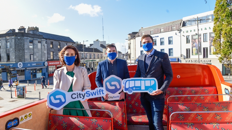 Minister Hildegarde Naughton, Alan Farrelly and Brian O'Rourke of CitySwift
