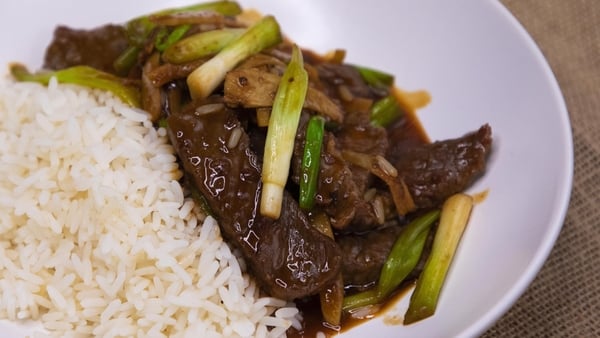 Wade's Chinese 'Fakeaway' from Today with Maura and Dáithí.